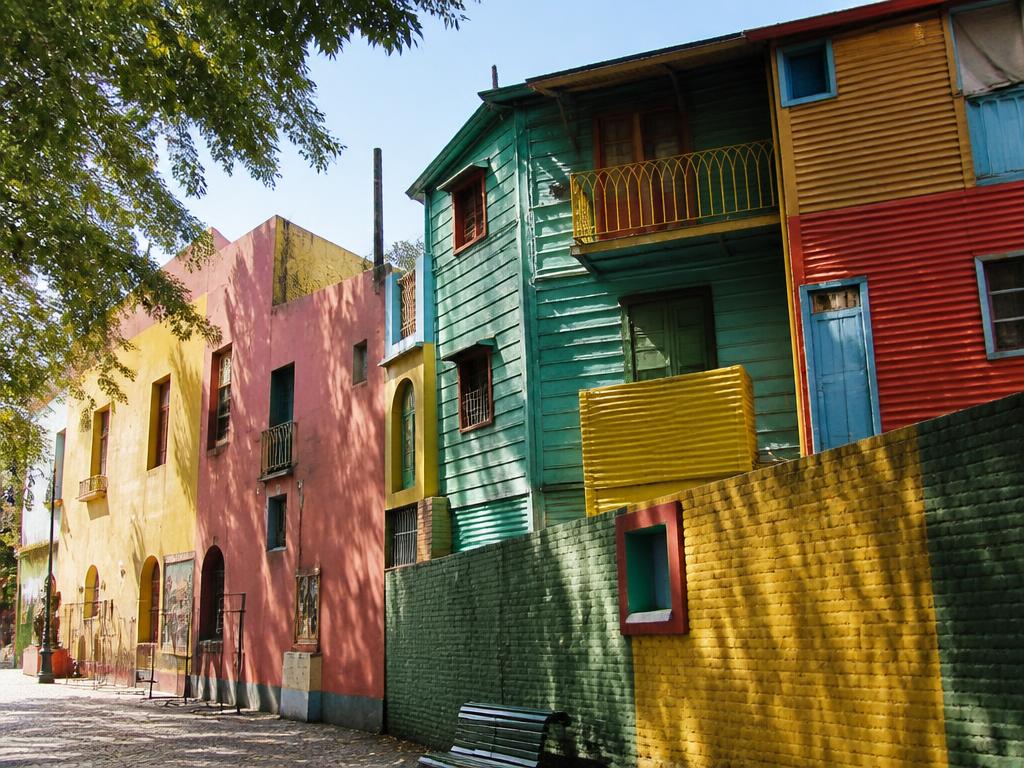Casas coloridas do Caminito em Buenos Aires
